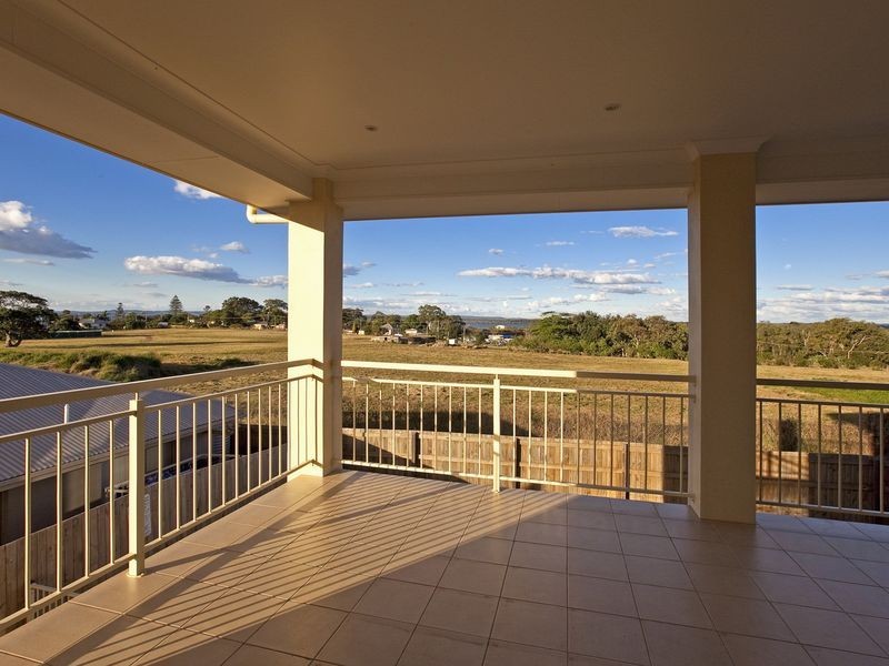 9 Omac Street, Redland Bay QLD 4165