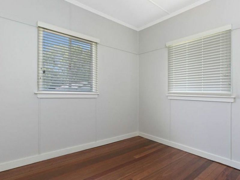 39 Faine Street, Manly West QLD 4179