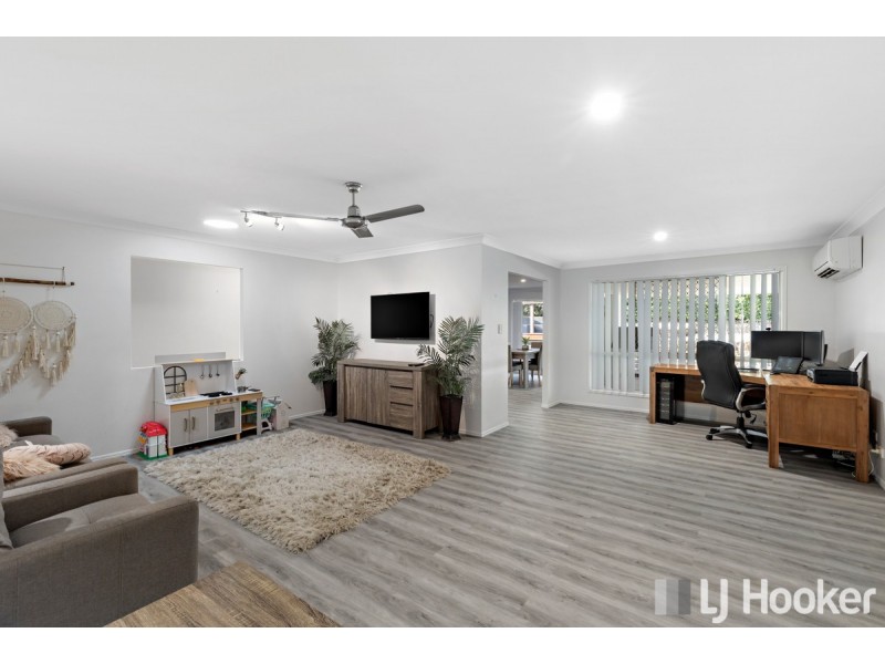 19 Daydream Street, Redland Bay QLD 4165