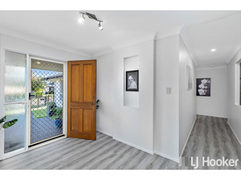 19 Daydream Street, Redland Bay QLD 4165