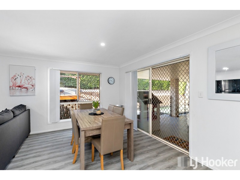19 Daydream Street, Redland Bay QLD 4165