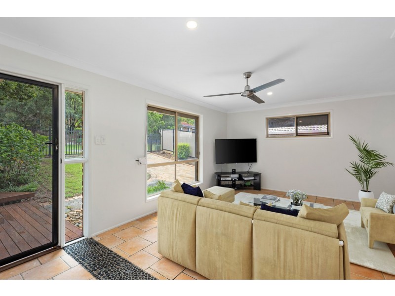 10 Hinchcliffe Street, Tanah Merah QLD 4128