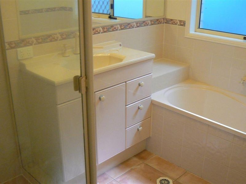 5 Pleasant Court, Cleveland QLD 4163