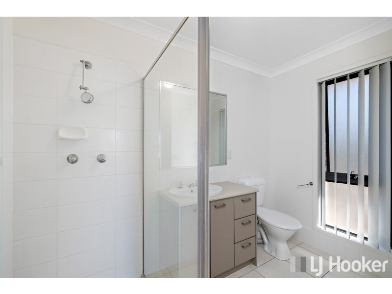 7 Lizard Place, Redland Bay QLD 4165