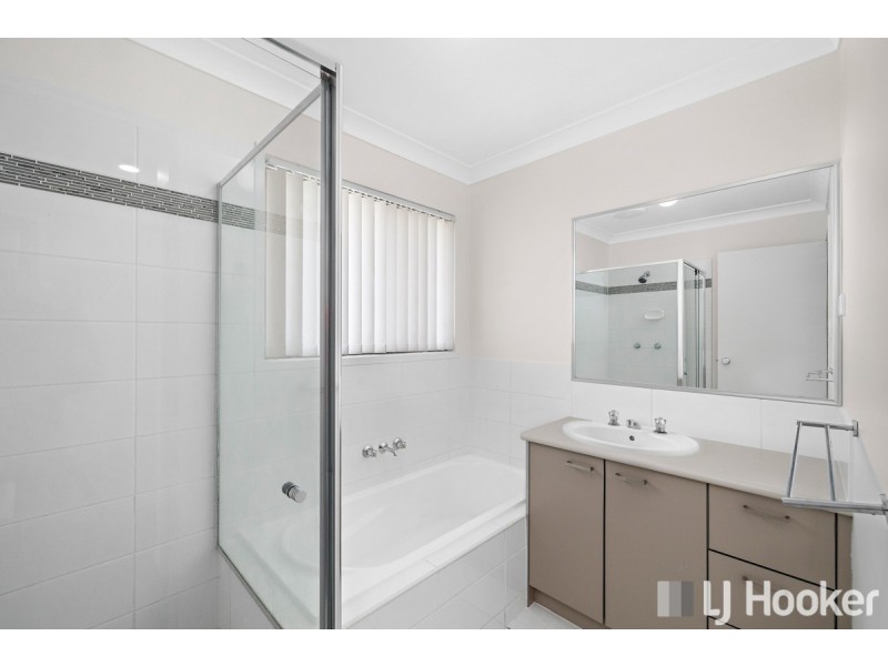 7 Lizard Place, Redland Bay QLD 4165