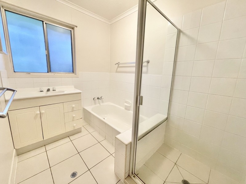 33 Lake View Drive, Thornlands QLD 4164