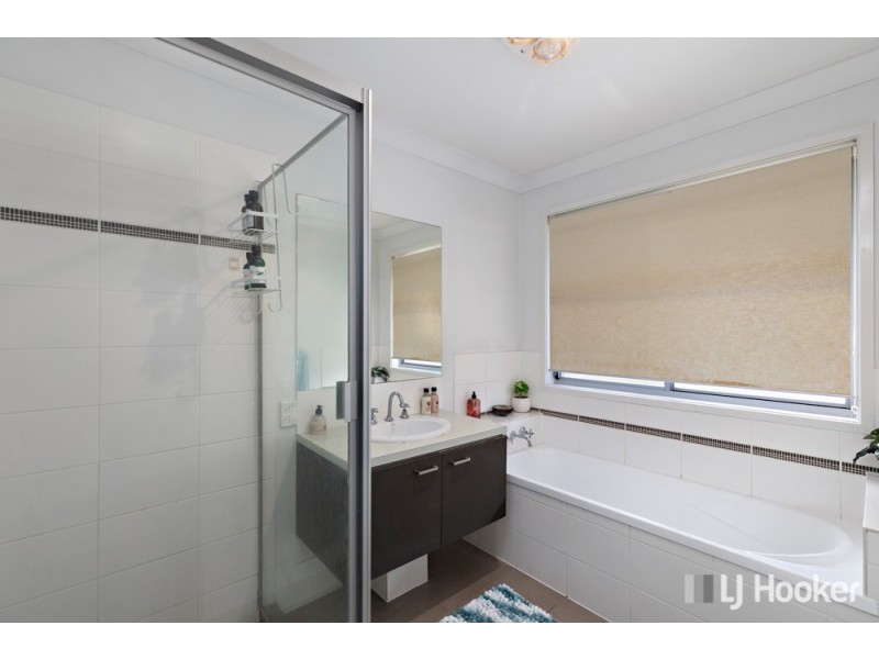 24 Carlingford Drive, Thornlands QLD 4164