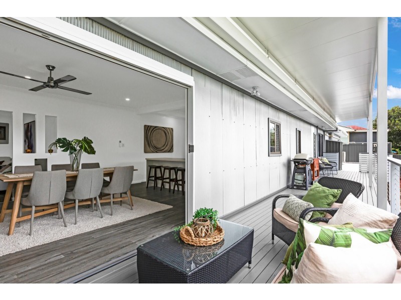 1 Bonniebrae Street, Wynnum West QLD 4178