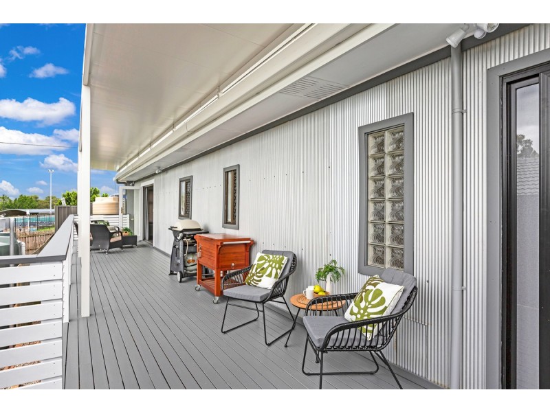 1 Bonniebrae Street, Wynnum West QLD 4178