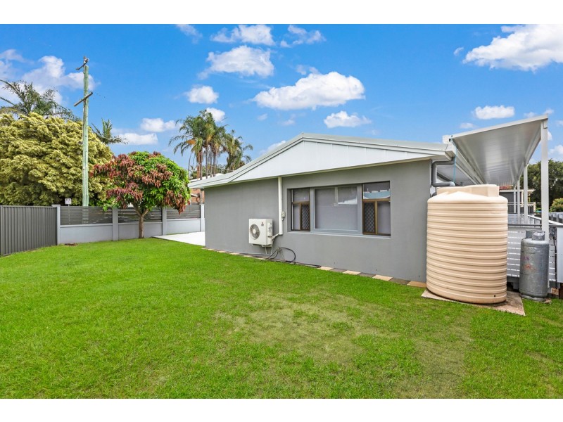 1 Bonniebrae Street, Wynnum West QLD 4178