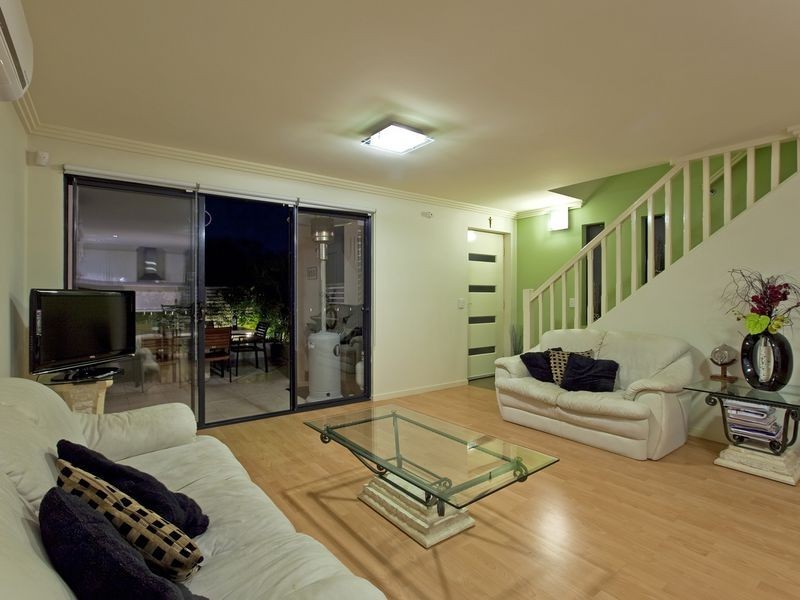 2/45-47 Channel Street, Cleveland QLD 4163