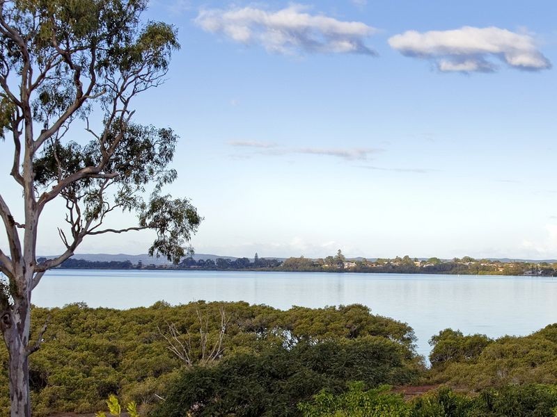 27 Mooroondu Road, Thorneside QLD 4158