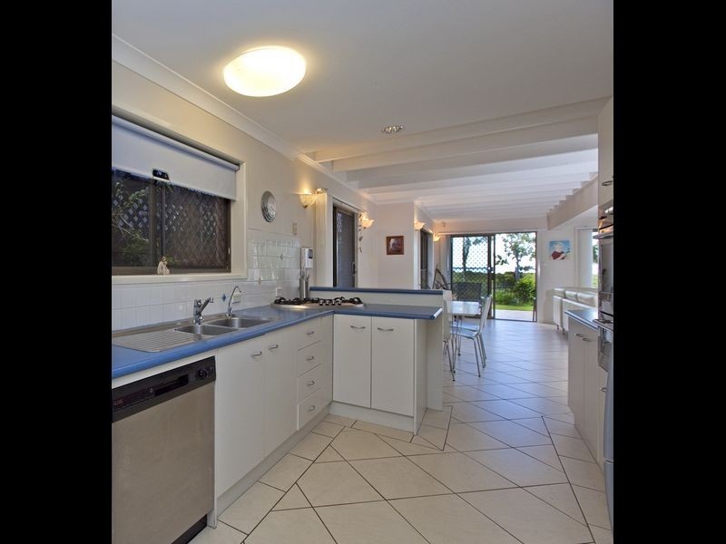 27 Mooroondu Road, Thorneside QLD 4158