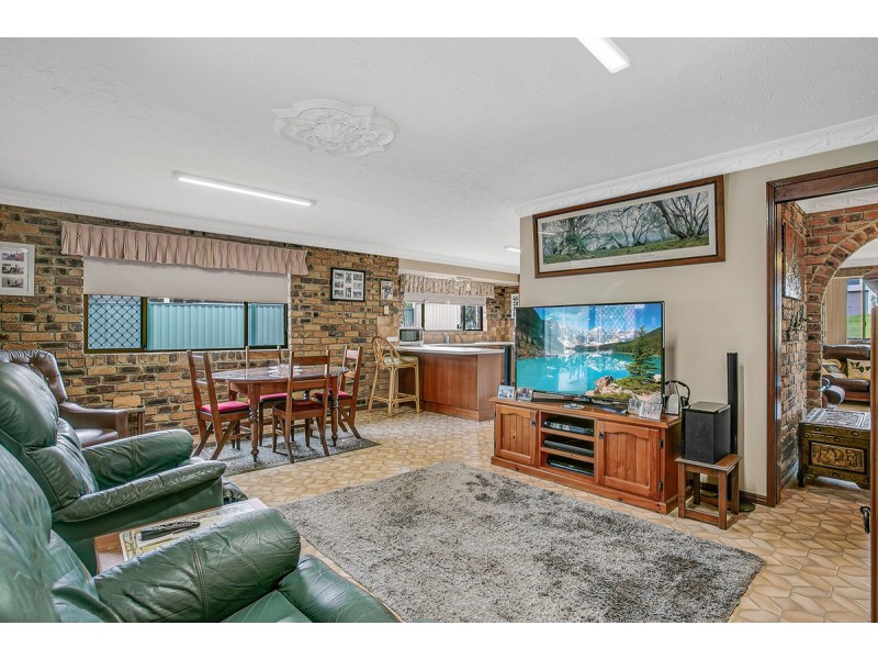 13 Mill Street, Redland Bay QLD 4165