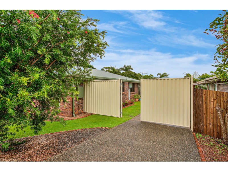 13 Mill Street, Redland Bay QLD 4165