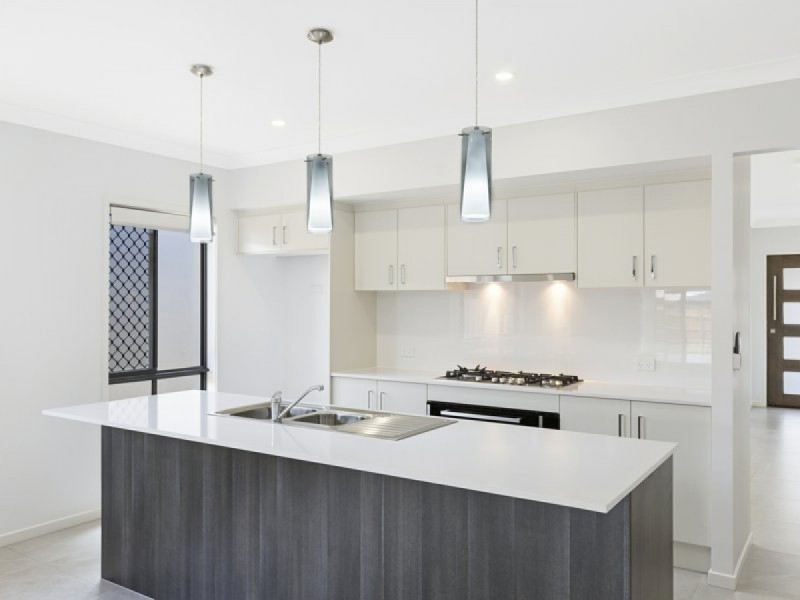 73 Swansea Circuit, Redland Bay QLD 4165
