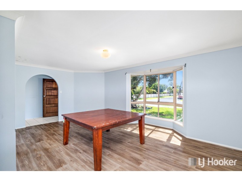 9 Poinciana Avenue, Victoria Point QLD 4165