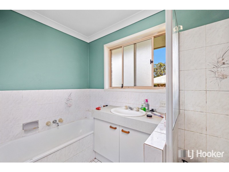 9 Poinciana Avenue, Victoria Point QLD 4165