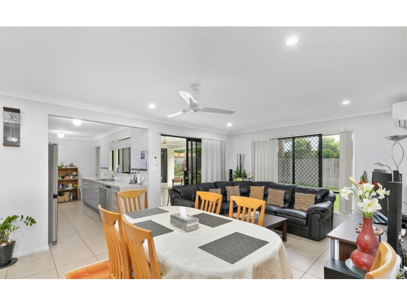 5 Foxwood Circuit, Wakerley QLD 4154