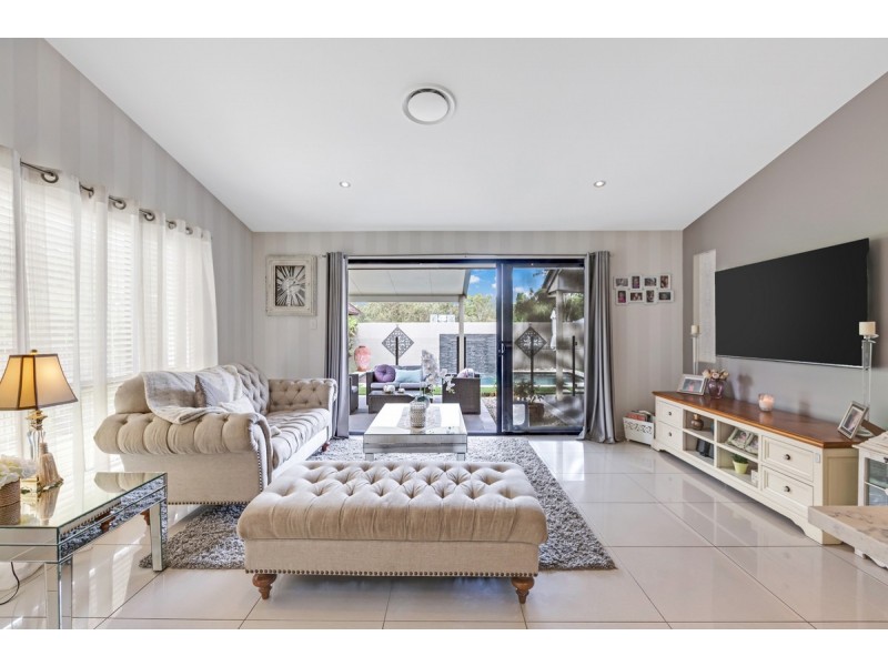 8 Grosgrain Court, Mount Cotton QLD 4165