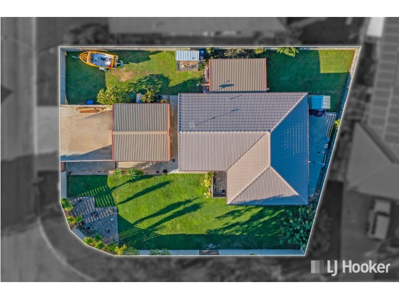 20 Poinciana Avenue, Victoria Point QLD 4165