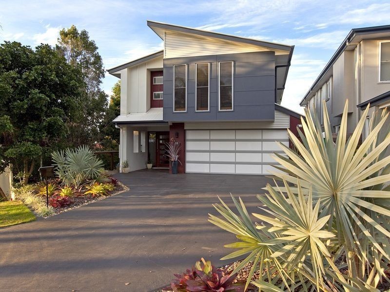 18 Broadwater Terrace, Redland Bay QLD 4165
