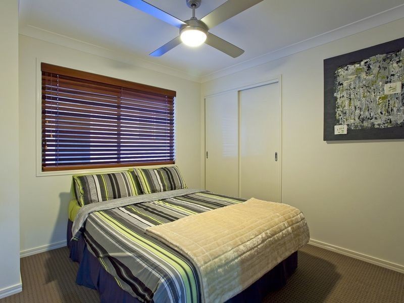 18 Broadwater Terrace, Redland Bay QLD 4165