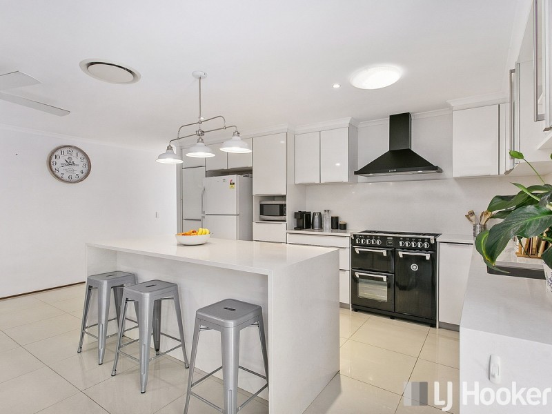 32 Dorsal Drive, Birkdale QLD 4159