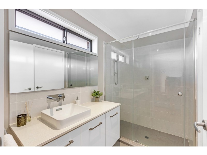 4 Tuckeroo Street, Thornlands QLD 4164