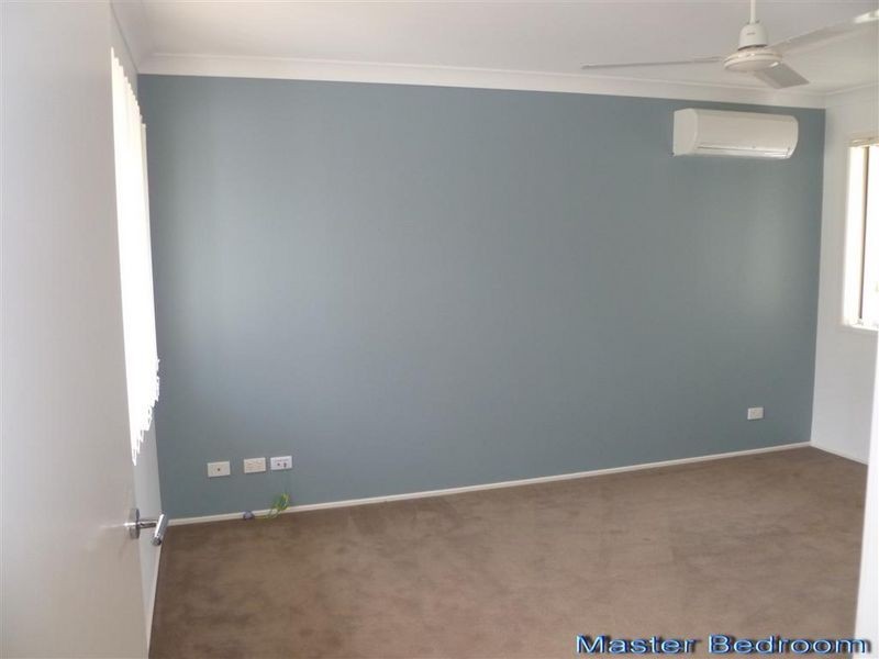 71 Azure Av, Redland Bay QLD 4165