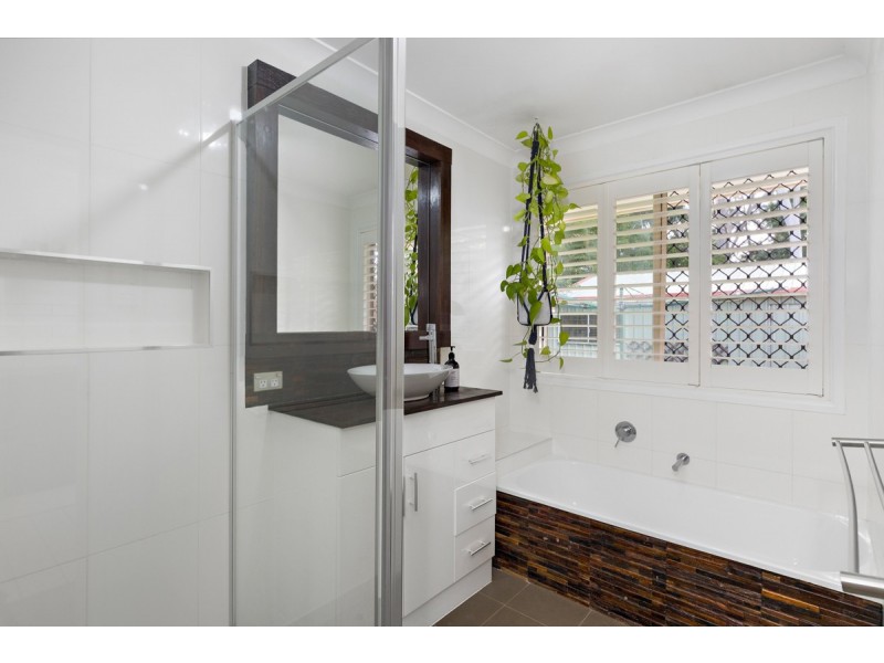 5 Hilltop Crescent, Alexandra Hills QLD 4161