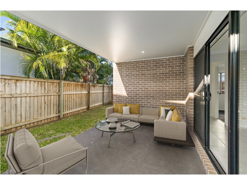 2/8 Sandalwood Street, Thornlands QLD 4164
