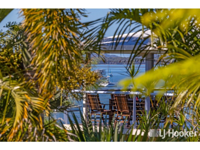 8 Macadamia Street, Victoria Point QLD 4165