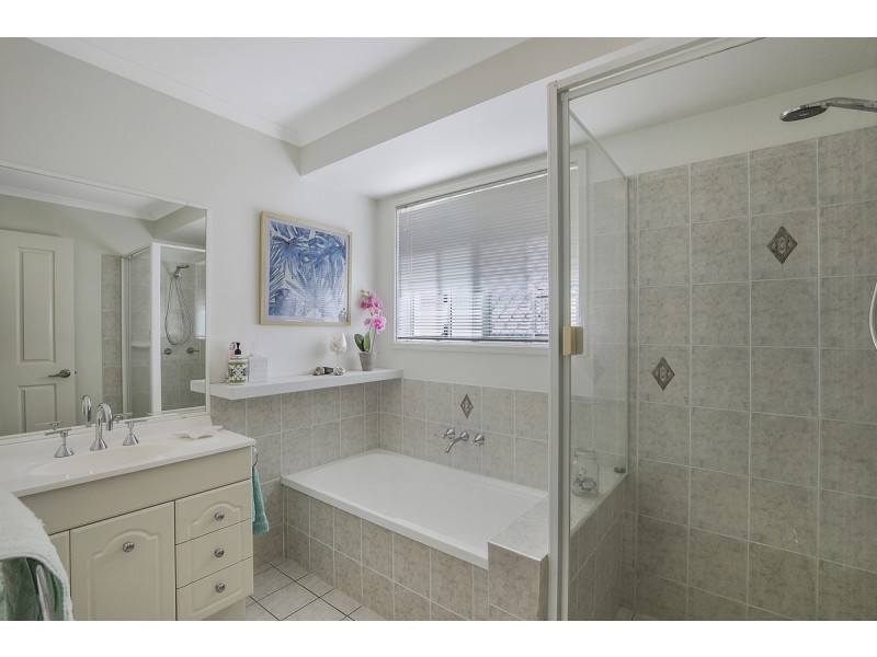 24 Paige Court, Wellington Point QLD 4160