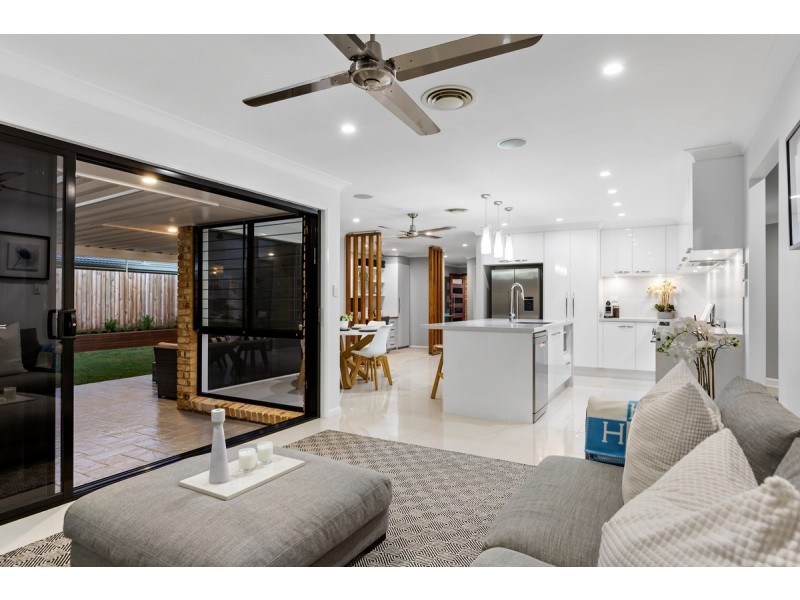 22 Nottingham Drive, Victoria Point QLD 4165