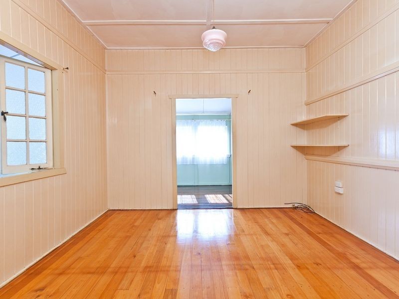 12 Station Street, Wellington Point QLD 4160