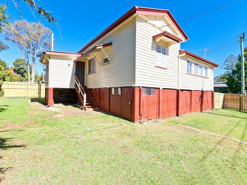 12 Station Street, Wellington Point QLD 4160