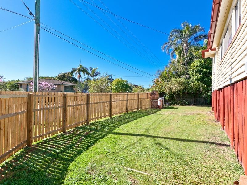 12 Station Street, Wellington Point QLD 4160