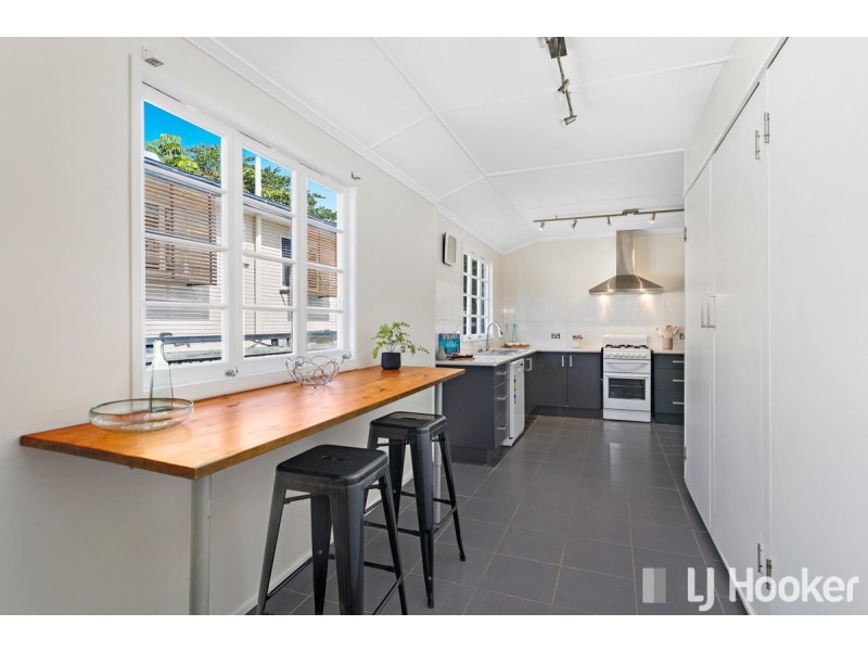 20 Carbethon Street, Manly QLD 4179