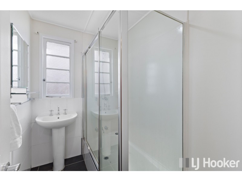 20 Carbethon Street, Manly QLD 4179
