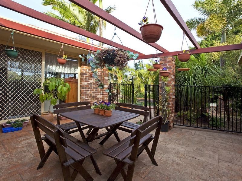 5 Newlands Street, Redland Bay QLD 4165