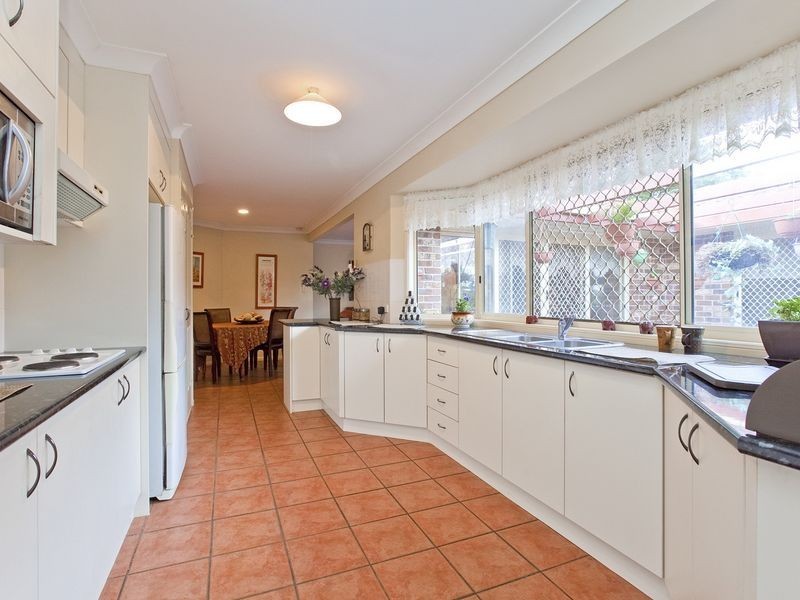 5 Newlands Street, Redland Bay QLD 4165