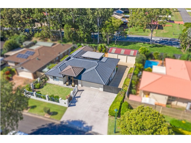 3 Pinelands Circuit, Redland Bay QLD 4165