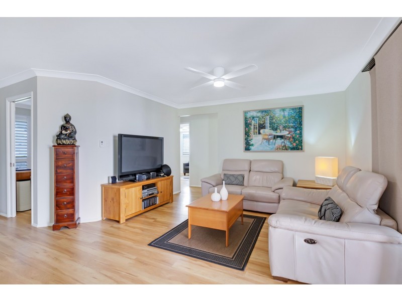 3 Pinelands Circuit, Redland Bay QLD 4165
