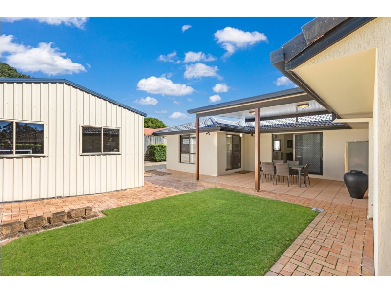 3 Pinelands Circuit, Redland Bay QLD 4165