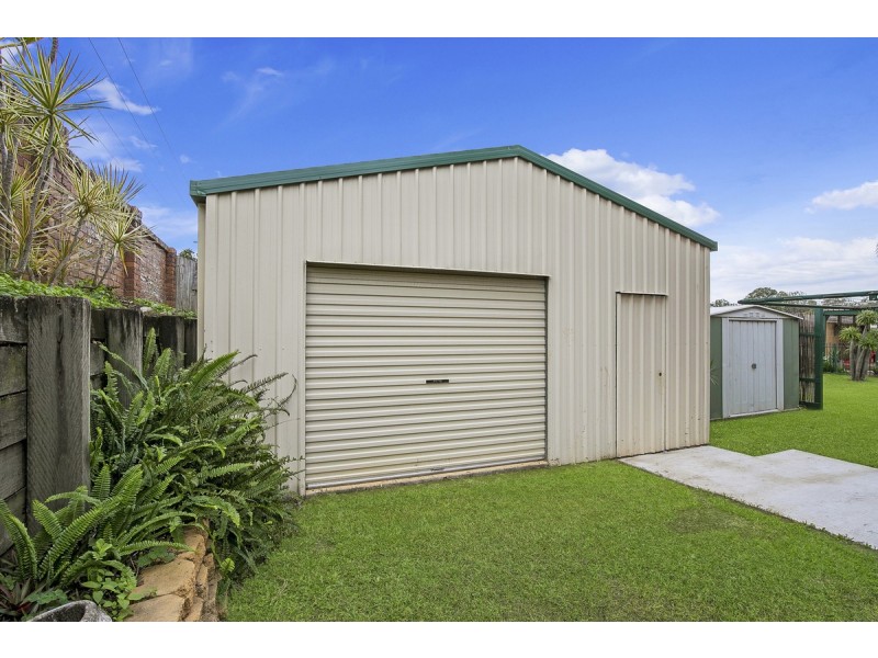 2 Rosewood Street, Birkdale QLD 4159