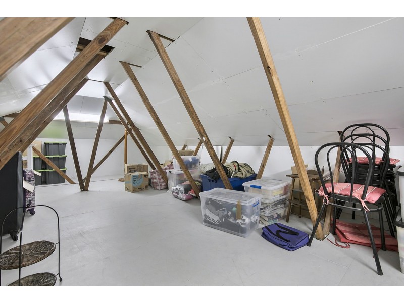 2 Rosewood Street, Birkdale QLD 4159