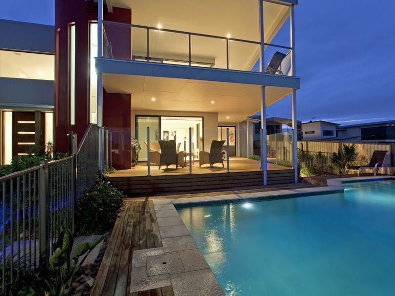 27 Huntly Place, Redland Bay QLD 4165