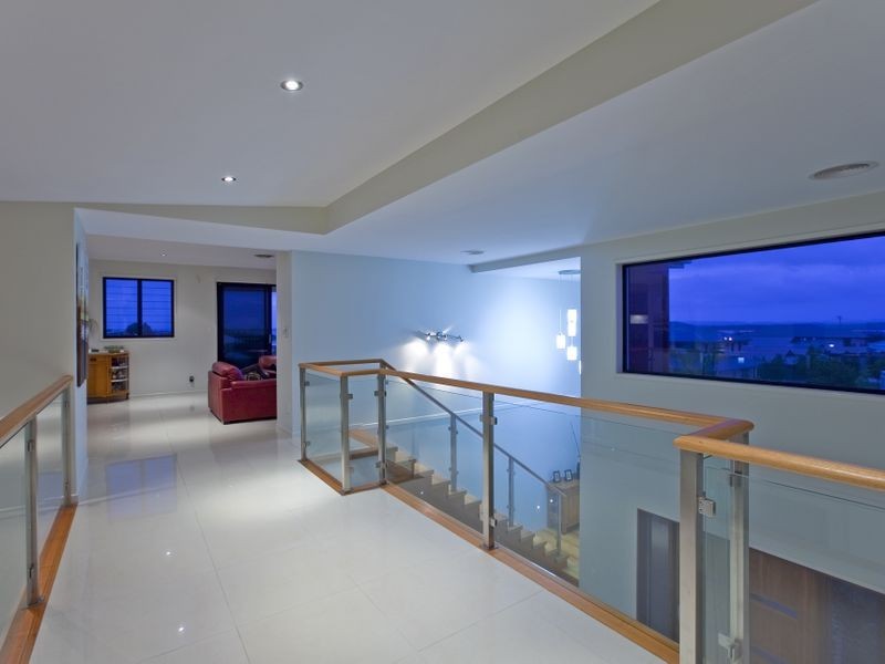 27 Huntly Place, Redland Bay QLD 4165