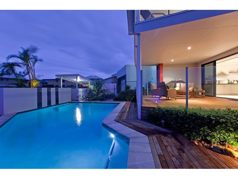 27 Huntly Place, Redland Bay QLD 4165